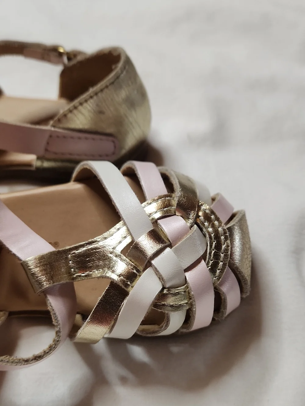 SELF ESTEEM sz 5 Pink ,gold And White Sandals Toddler Shoes  Baby Girls Clothes